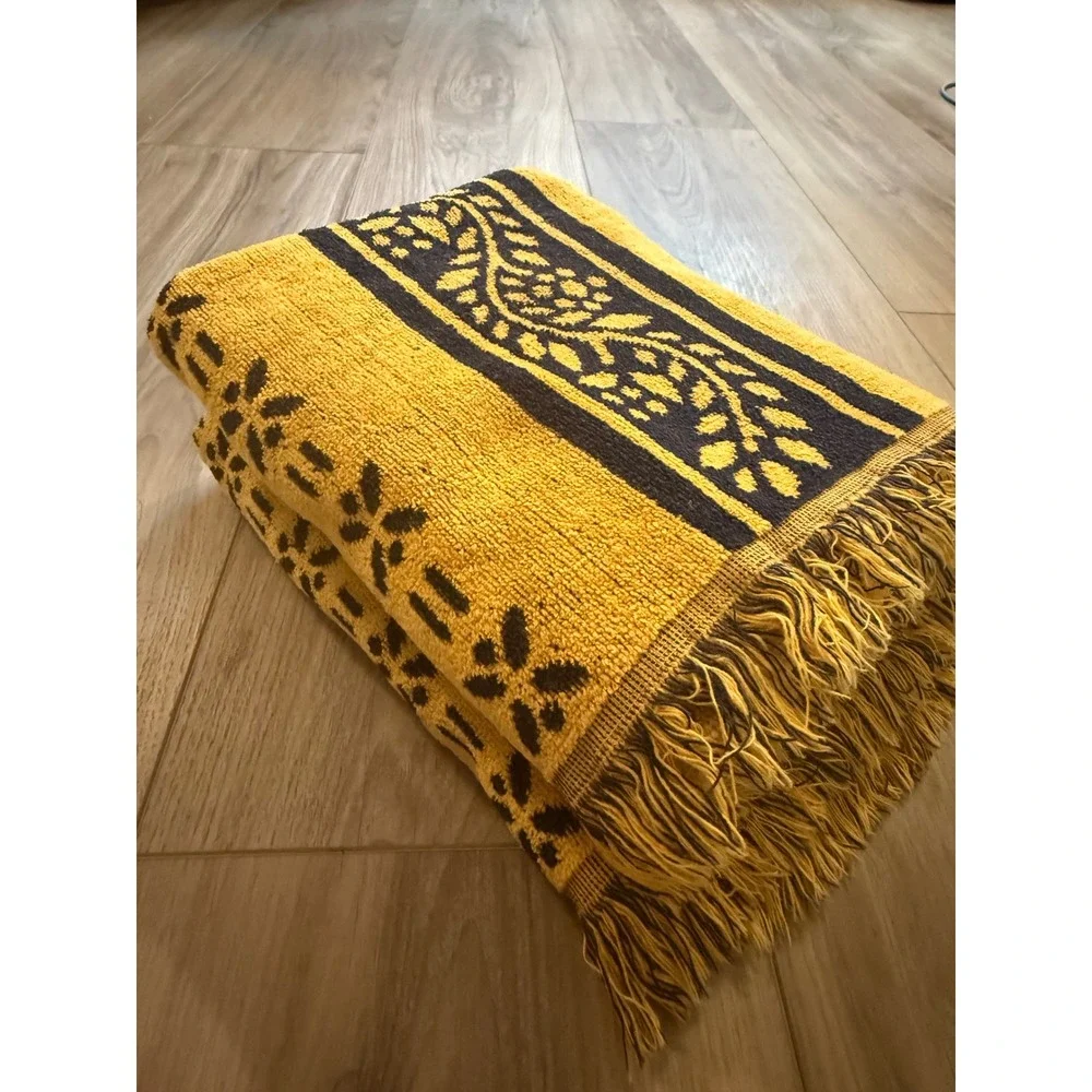 Vintage Martex Bath Towel Yellow Navy Blue Floral Reversible Fringe‎ 100% Cotton